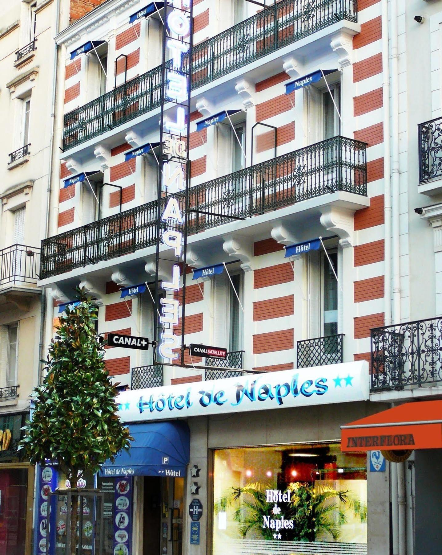 Hotel De Naples 2*